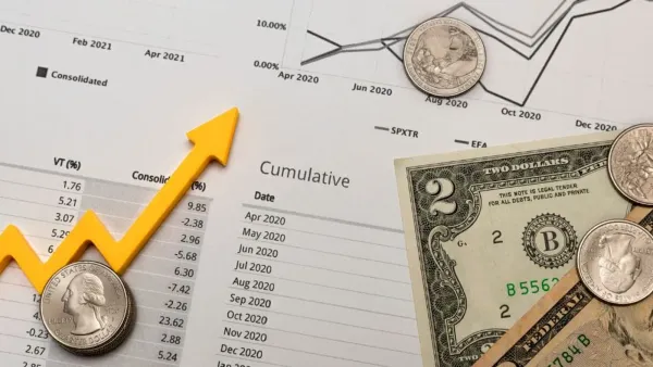 Image illustrant la croissance financière avec un graphique ascendant, une flèche jaune pointant vers le haut et des pièces et billets américains.