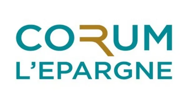 Logo de CORUM L'Épargne, avec le mot CORUM en bleu turquoise sauf le R en ocre, et L'ÉPARGNE en bleu turquoise en dessous.